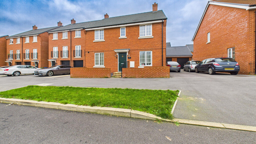 Main image of property: Redcurrant Avenue