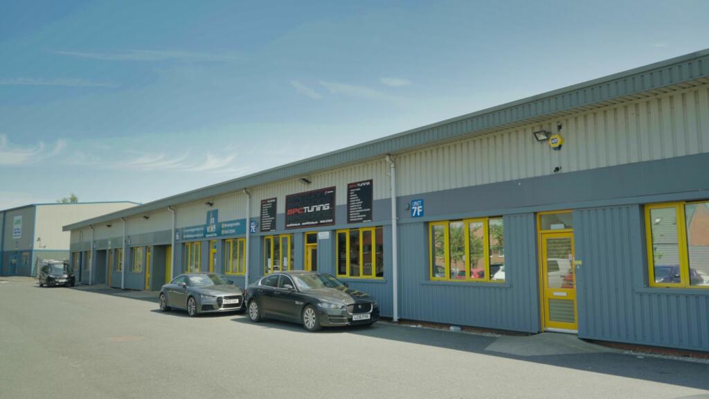 Light industrial facility to lease in Unit 7C&D Zone 4, Multipark