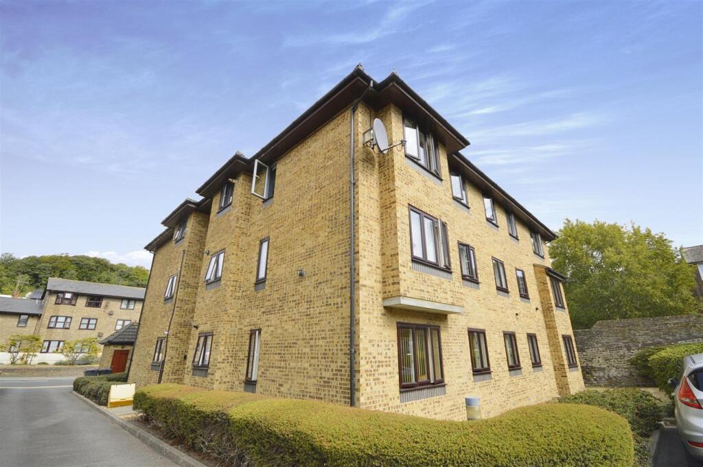 Main image of property: Folkestone Road, Dover
