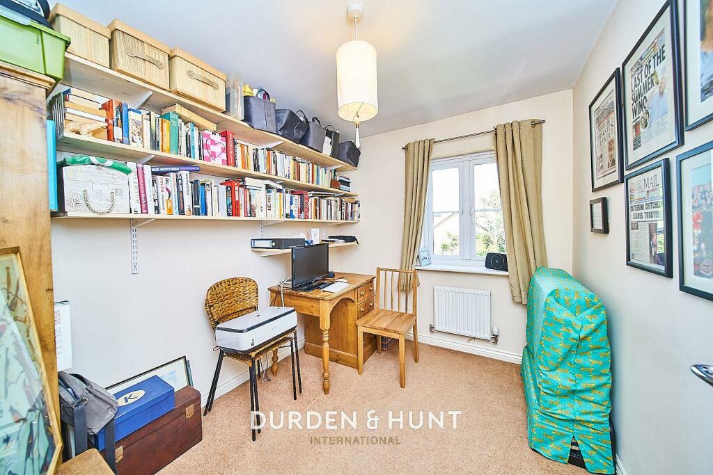 4 bedroom semidetached house for sale in Victoria Road, Ongar, CM5