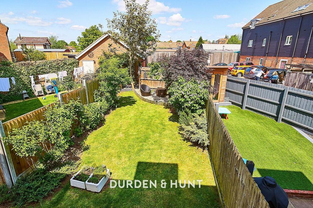 4 bedroom semidetached house for sale in Victoria Road, Ongar, CM5