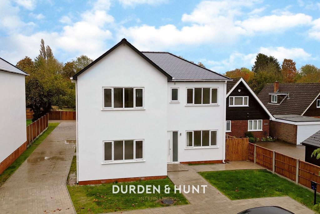 4 bedroom detached house for sale in Wrights Green Lane,