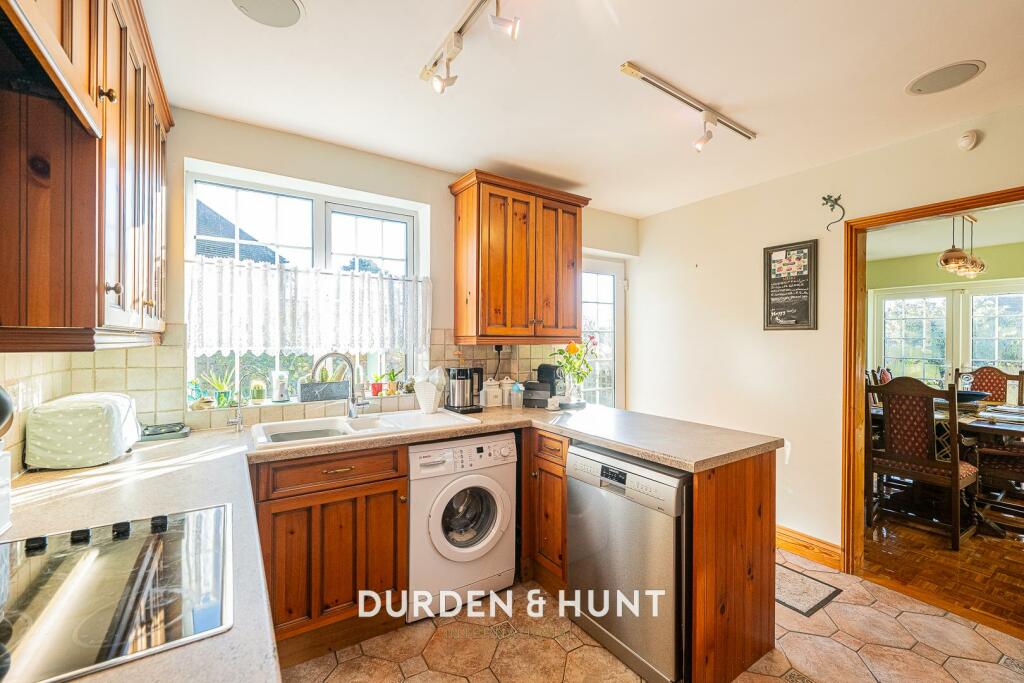 Additional property image - Frayes Chase, Beauchamp Roding, Ongar, CM5
