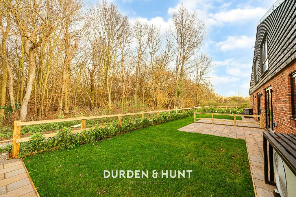 Additional property image - Carters Green, Matching, CM17