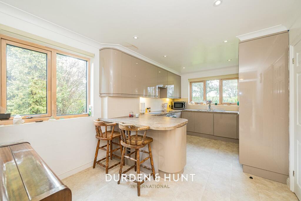 Additional property image - Dunmow Road, Fyfield, CM5