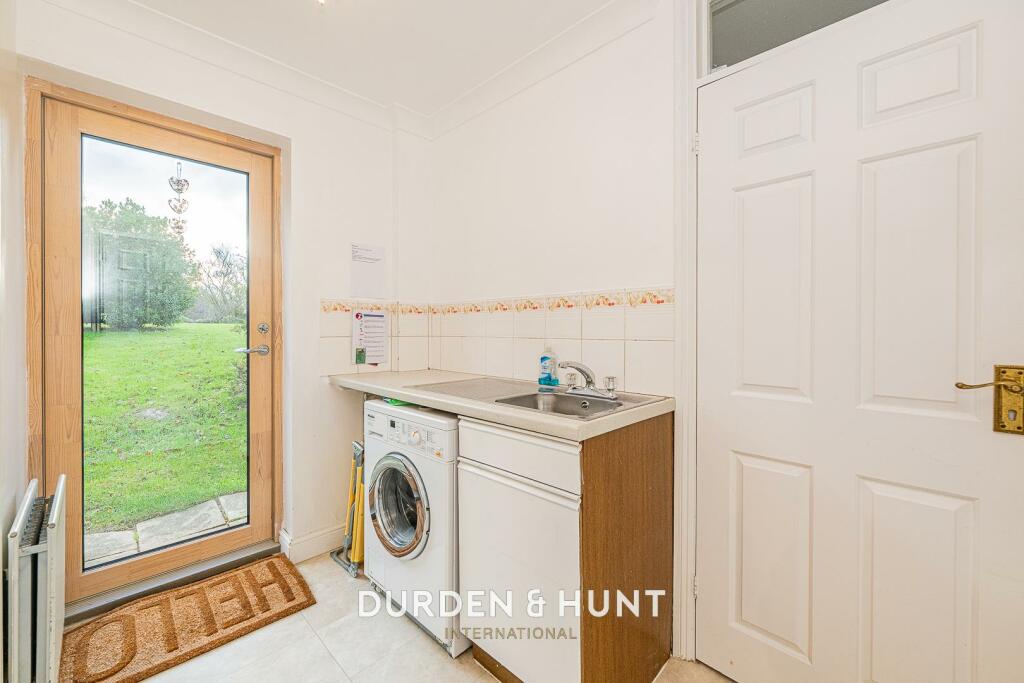 Additional property image - Dunmow Road, Fyfield, CM5