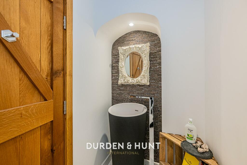Additional property image - Coopersale Street, Fiddlers Hamlet, CM16