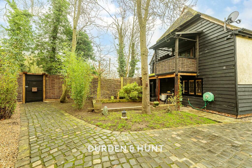 Additional property image - Coopersale Street, Fiddlers Hamlet, CM16