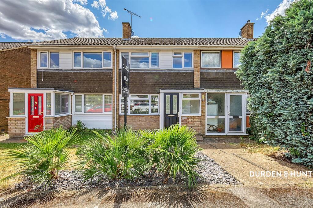 Main image of property: Hatch Road, Pilgrims Hatch, CM15