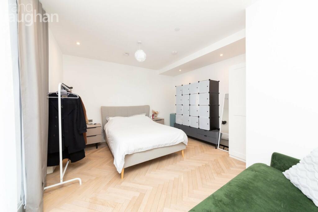 Additional property image - Gloucester Place, Brighton, BN1