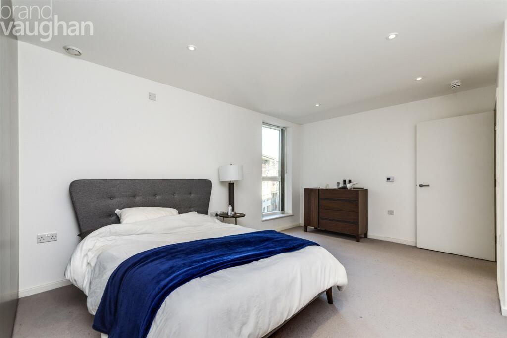 Additional property image - Fleet Street, Brighton, BN1