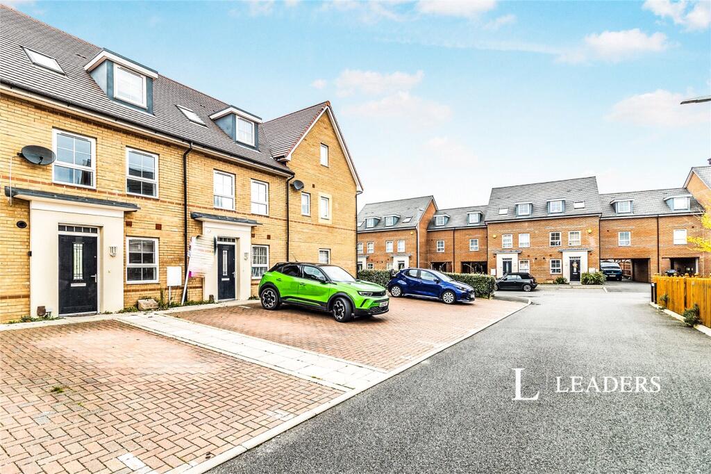 Main image of property: Currency Close, Dunstable, Bedfordshire, LU6