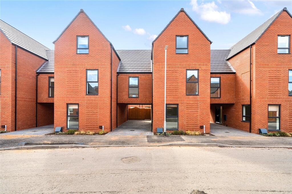Main image of property: Waterslade Way, Houghton Regis, Dunstable, LU5