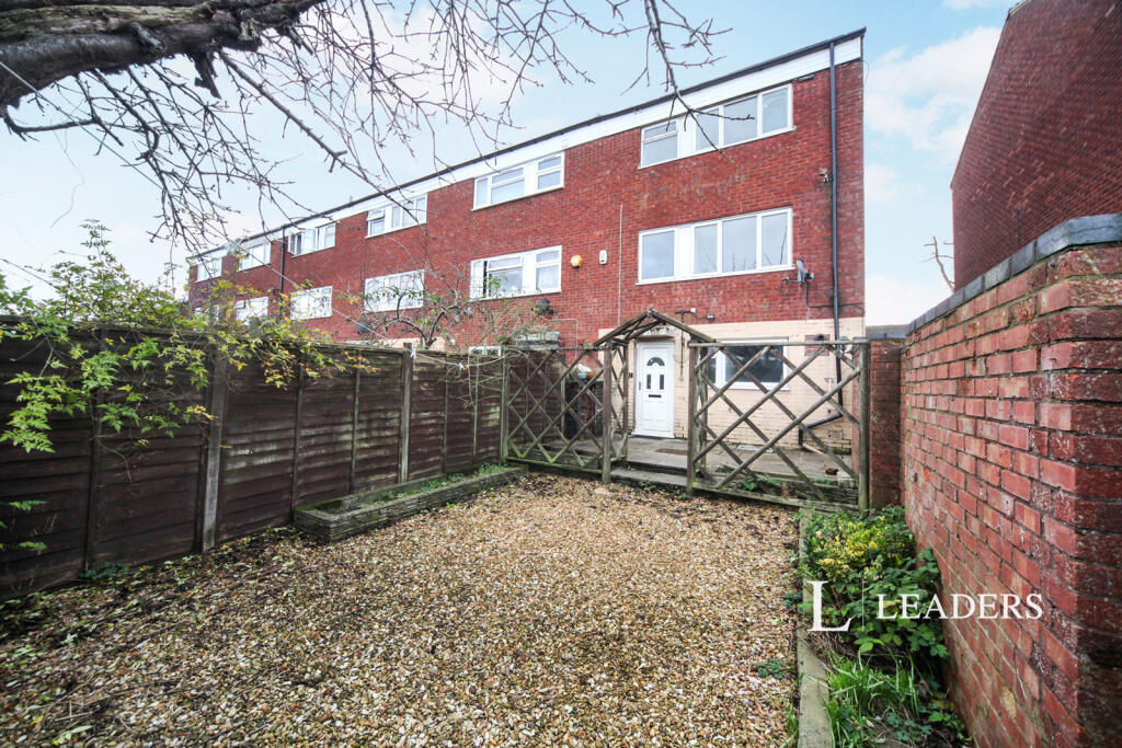 Main image of property: Elm Park Close, Houghton Regis, Dunstable, LU5