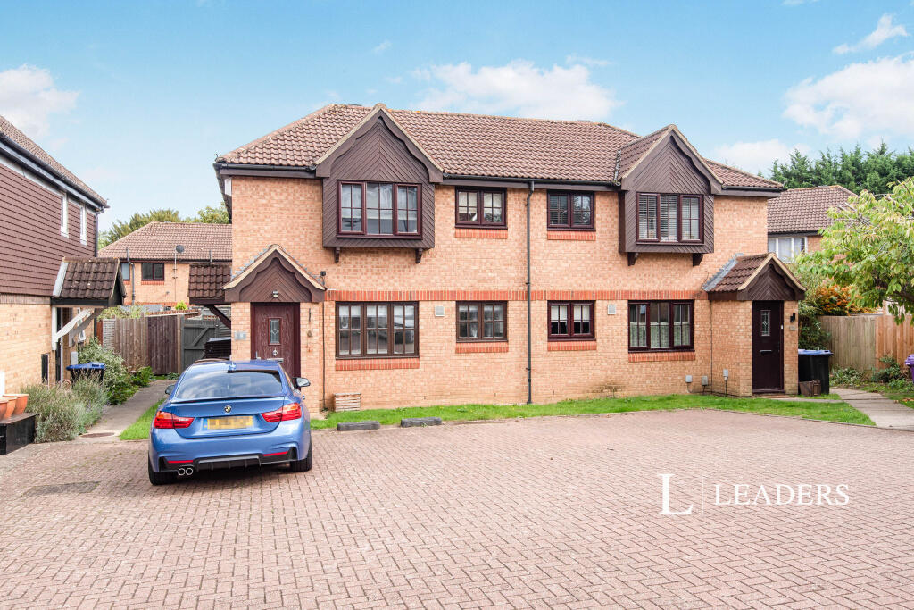 Main image of property: Rosemont Close, Letchworth, SG6 4XR