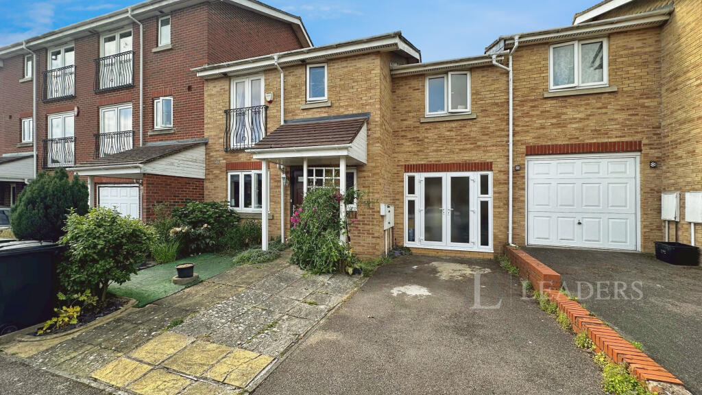 Main image of property: Primrose Close - Fully Furnished Home with Study & Ensuite Bathrooms – LU3