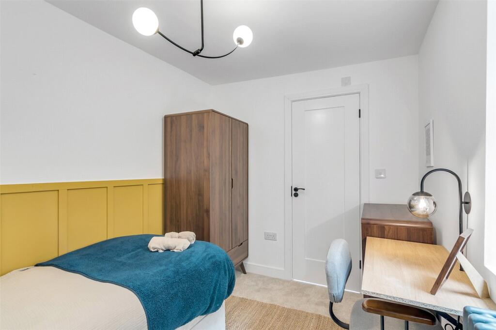 Main image of property: Hitchin Road, LU2