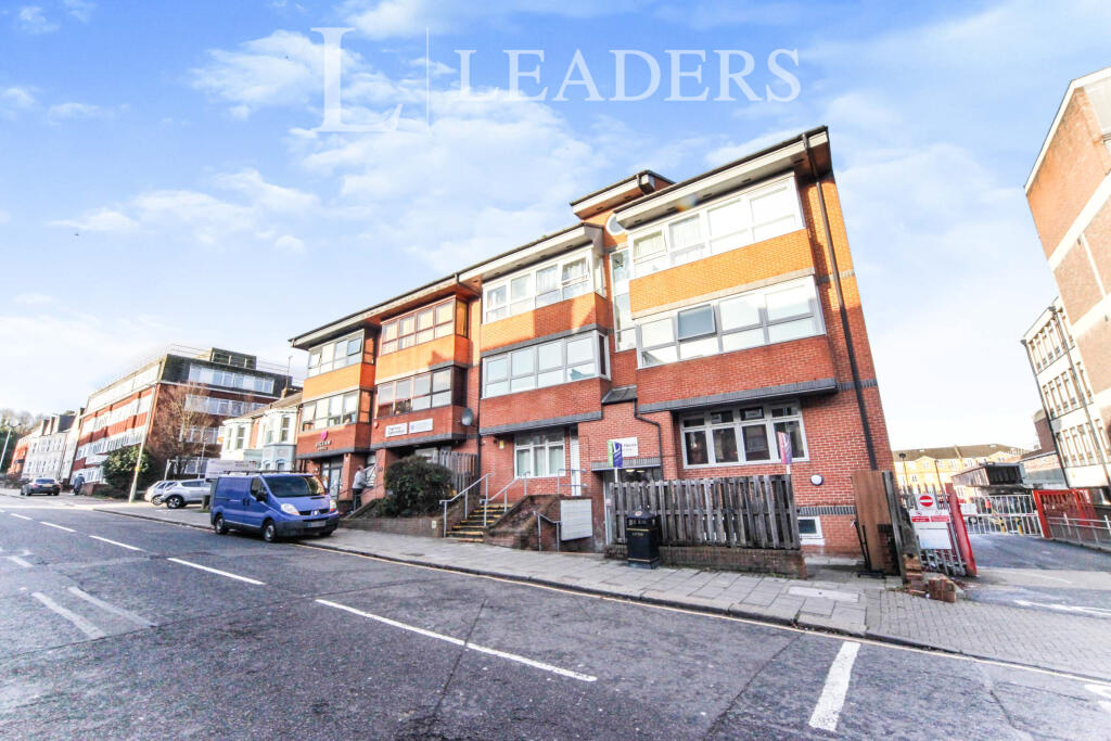 Main image of property: Cardiff Road, Luton, LU1