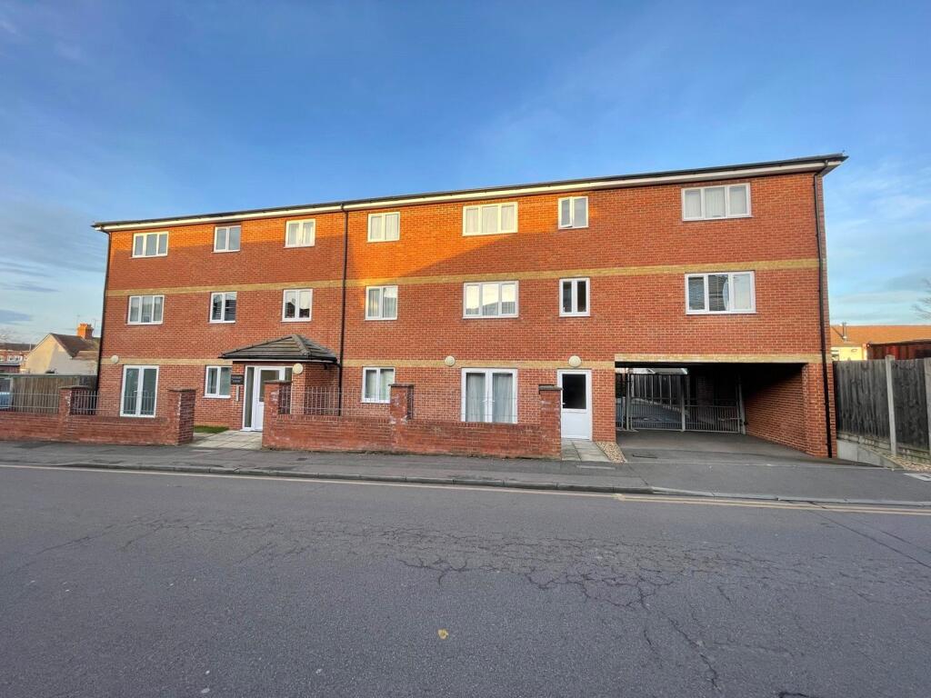 Main image of property: Empress Road, Luton, Bedfordshire, LU3
