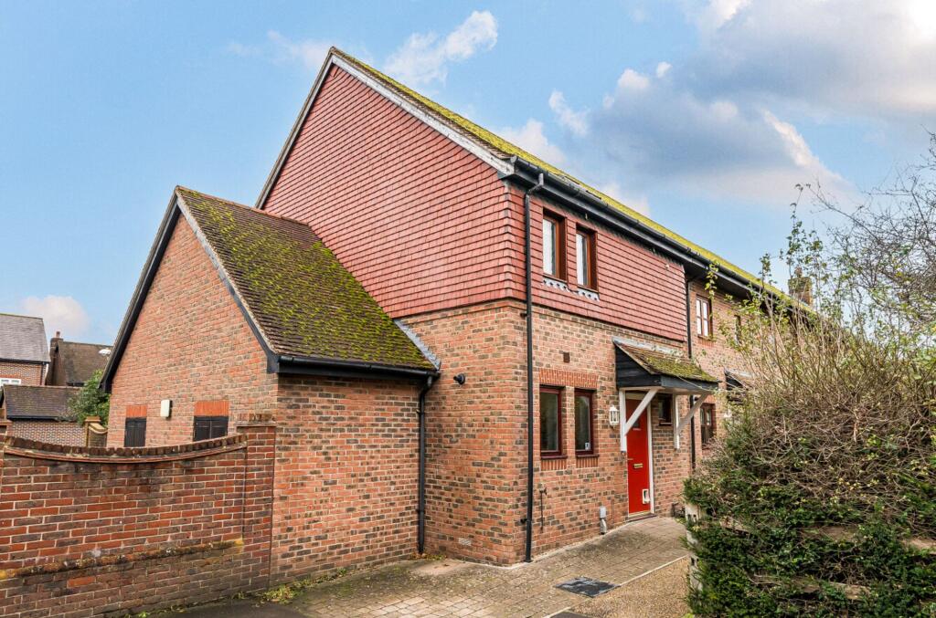 Main image of property: Holders Close, Billingshurst, RH14