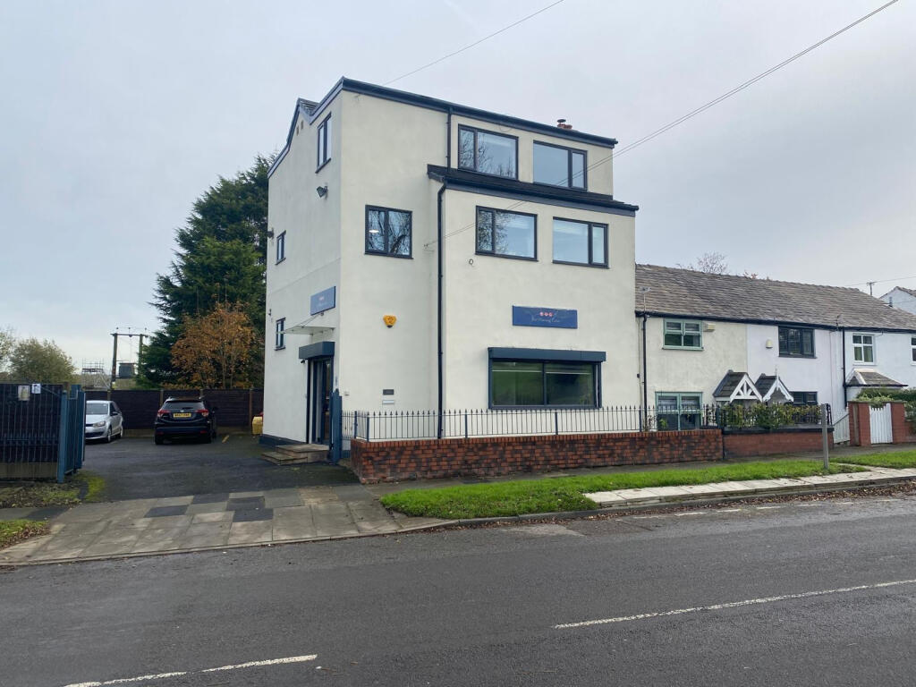 Main image of property: Heywood Old Road, Middleton, Manchester, M24