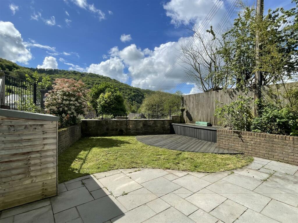 4 bedroom detached house for sale in Mill Hill, Brockweir, Chepstow, NP16