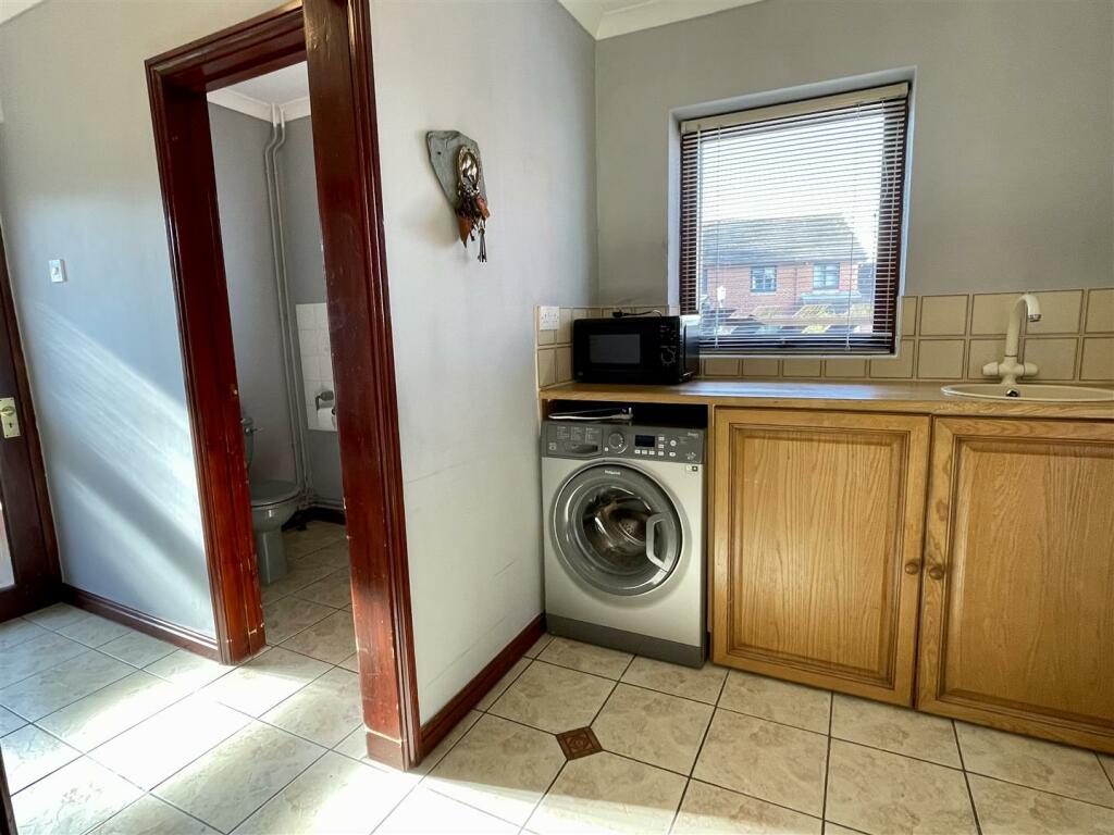 4 bedroom detached house for sale in The Avenue, Caldicot, NP26