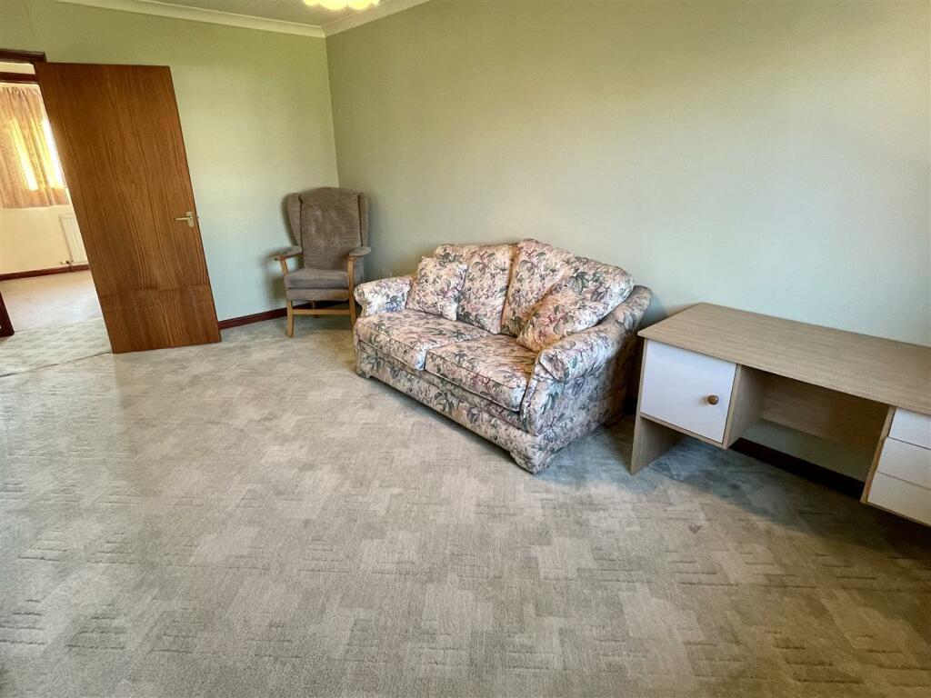 4 bedroom detached house for sale in The Avenue, Caldicot, NP26