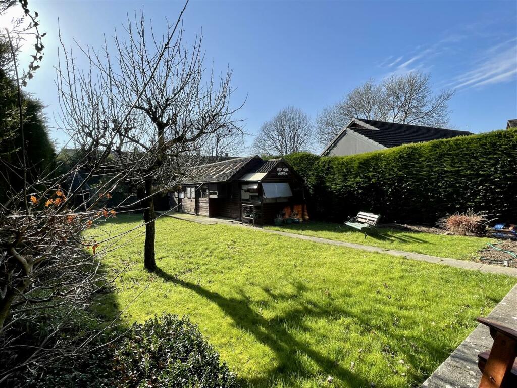 4 bedroom detached house for sale in The Avenue, Caldicot, NP26