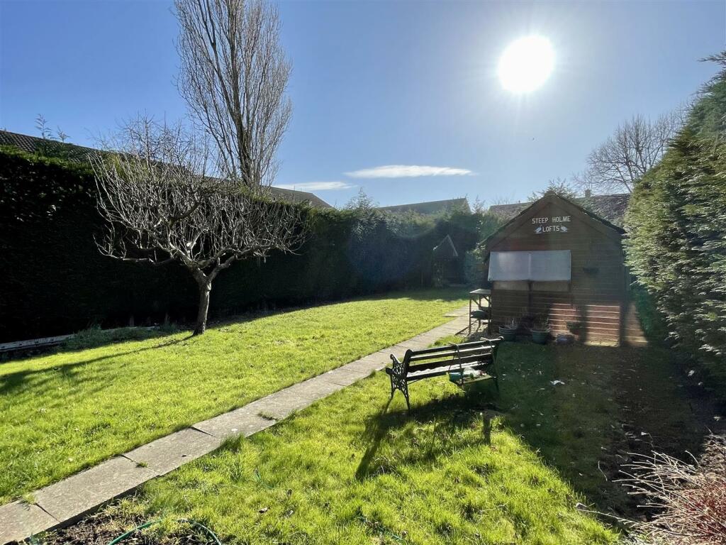 4 bedroom detached house for sale in The Avenue, Caldicot, NP26