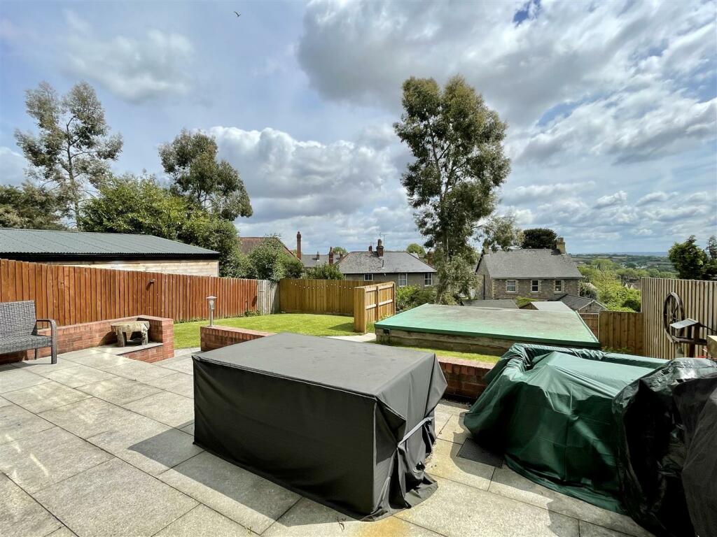 5 bedroom detached house for sale in Hardwick Avenue, Chepstow, NP16