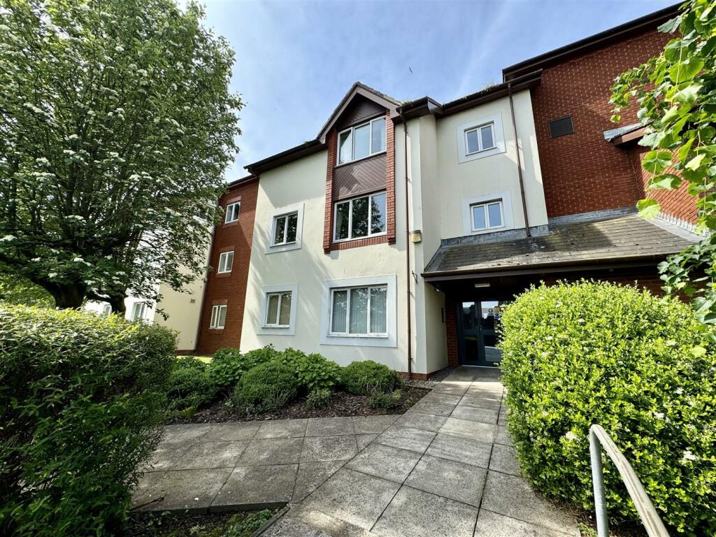 1 bedroom apartment for sale in Restway Wall, Garden City Way, Chepstow