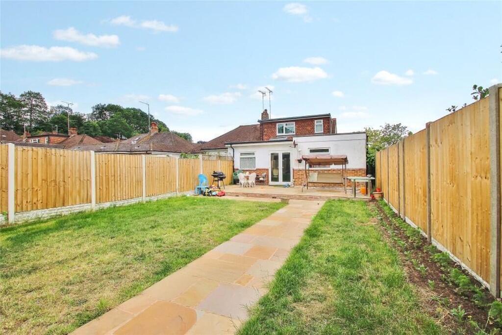 Main image of property: Elm Close