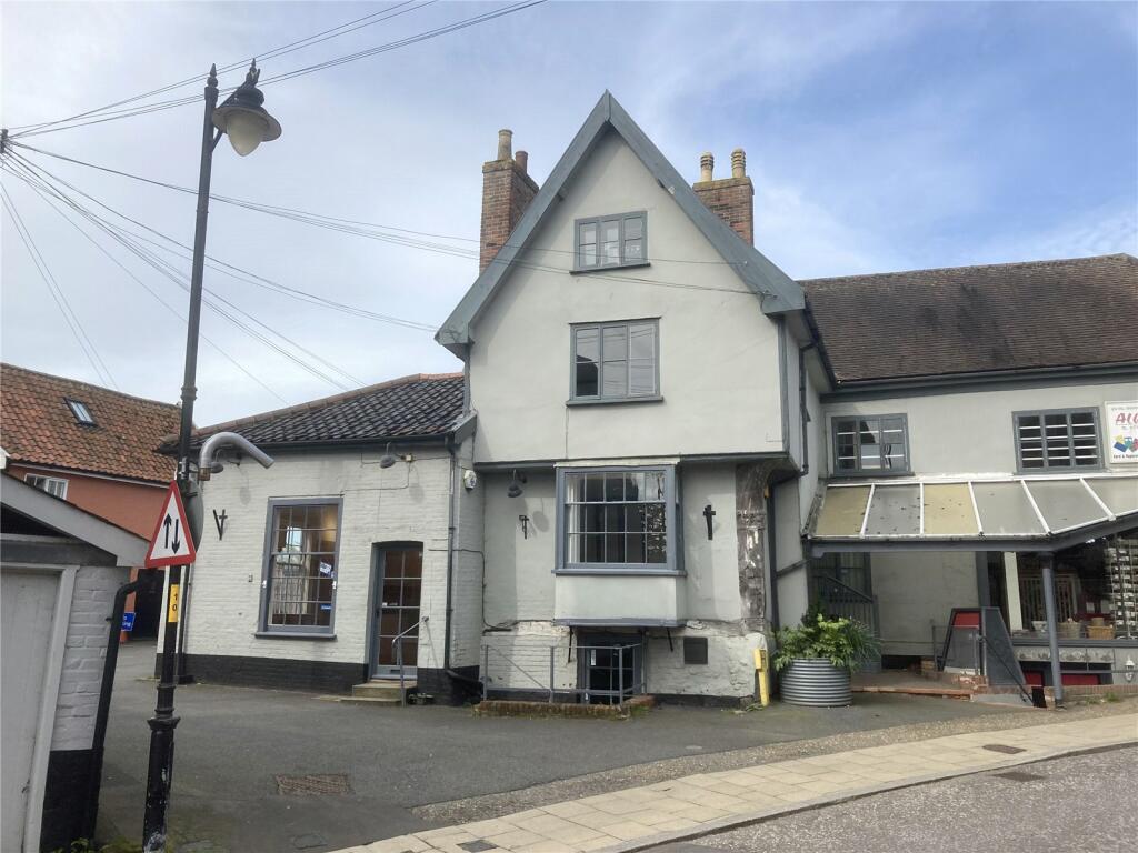 High street retail property to lease in St. Nicholas Street, Diss, Norfolk, IP22