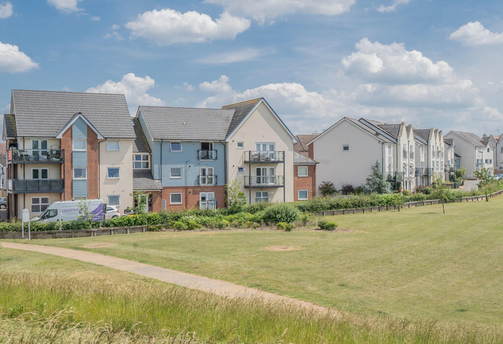 1 bedroom apartment for sale in Skye Crescent, Newton Leys Bletchley, Milton Keynes