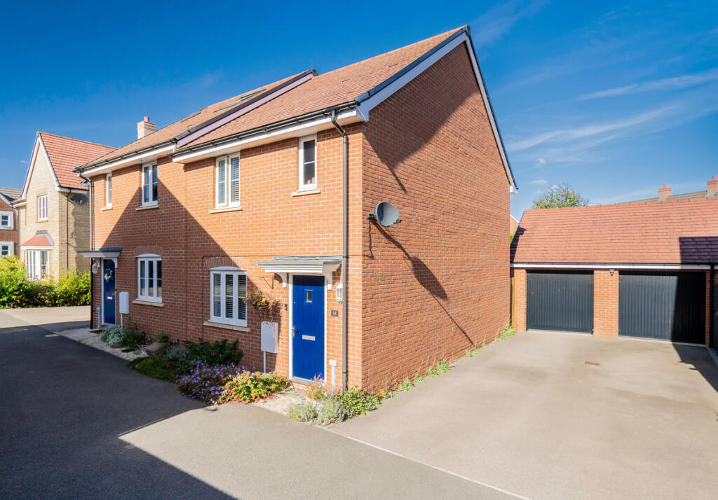 Main image of property: Curacao Crescent, Newton Leys, Milton Keynes, MK3