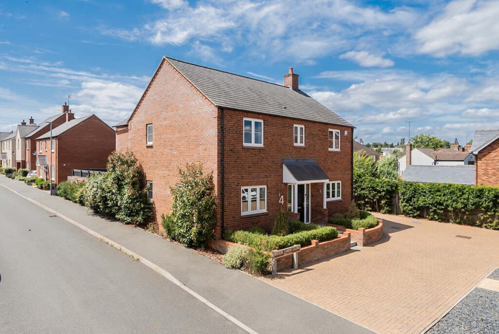 Main image of property: Brook Farm Close, Stoke Hammond, Milton Keynes, MK17