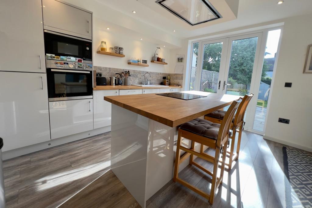 3 bedroom semidetached house for sale in Green Oak Road, Totley, S17