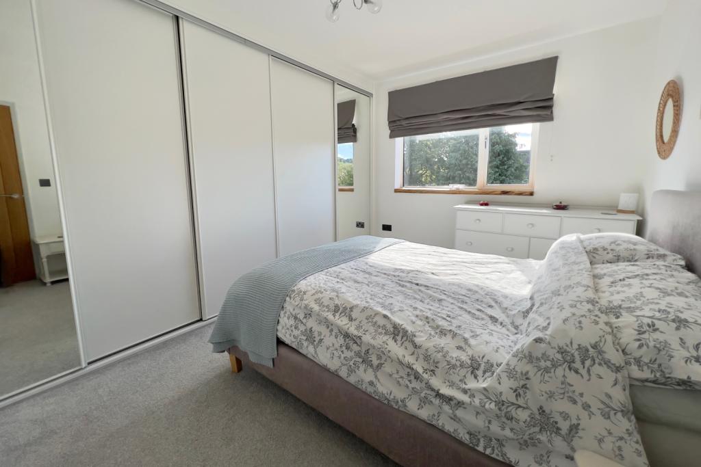 3 bedroom semidetached house for sale in Green Oak Road, Totley, S17