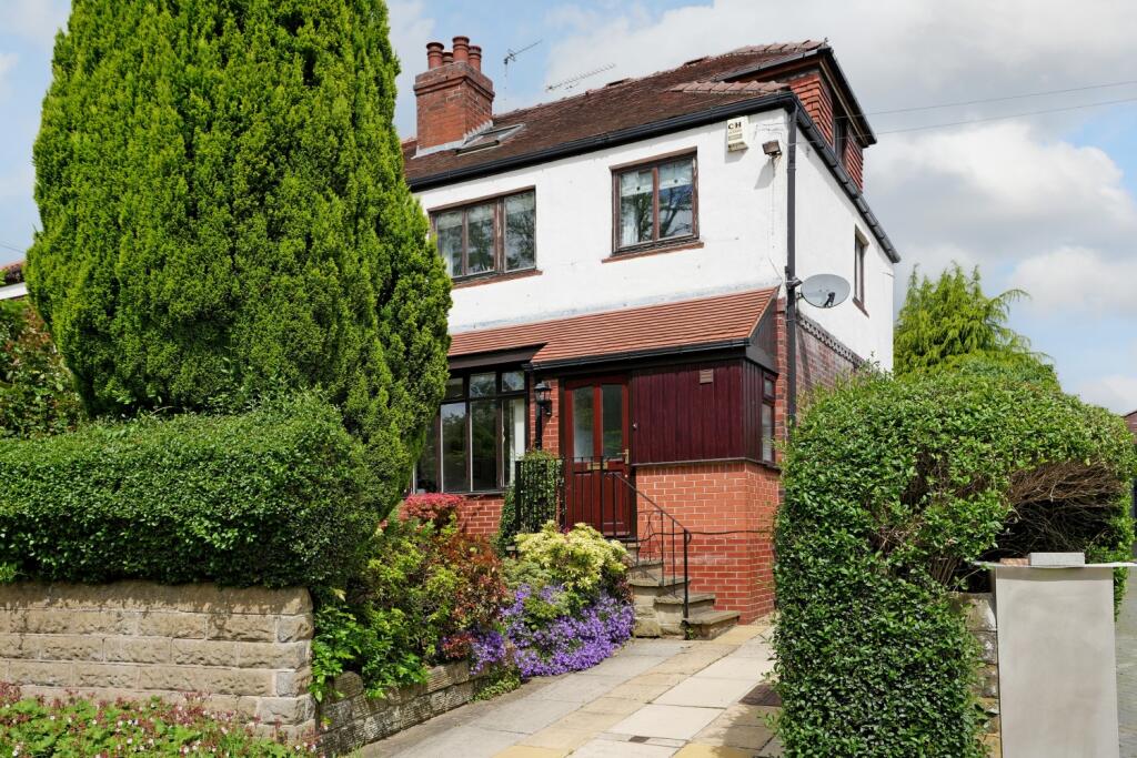 4 bedroom semidetached house for sale in Dore Road, Dore, S17 3HA, S17
