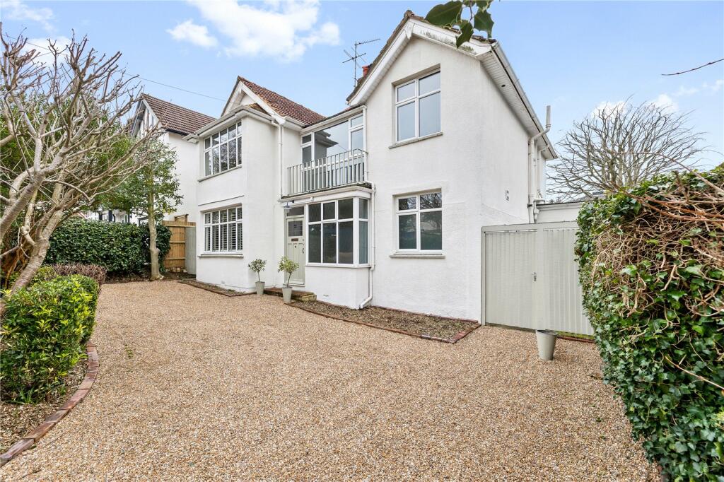 5 bedroom detached house for sale in The Droveway, Hove, East Sussex, BN3