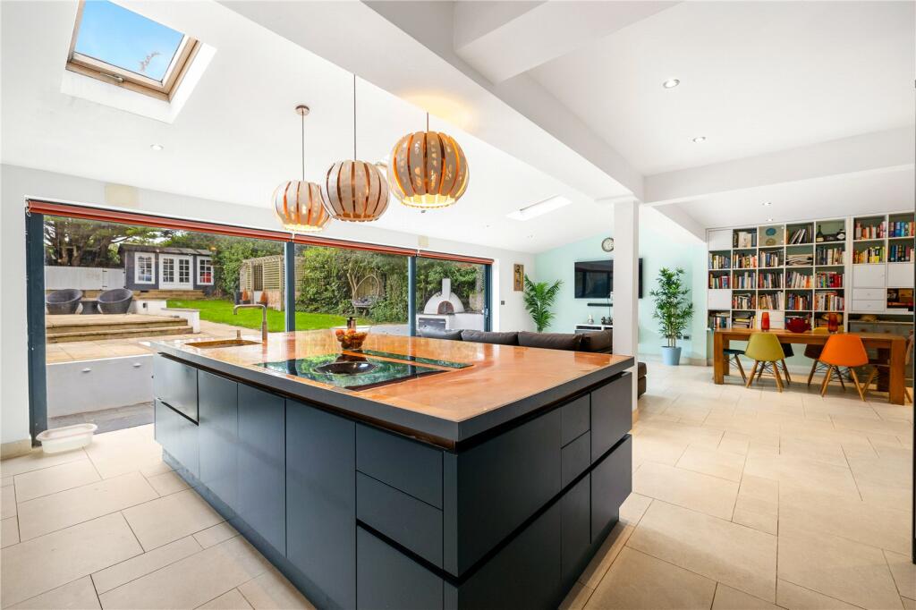 Additional property image - Mallory Road, Hove, BN3