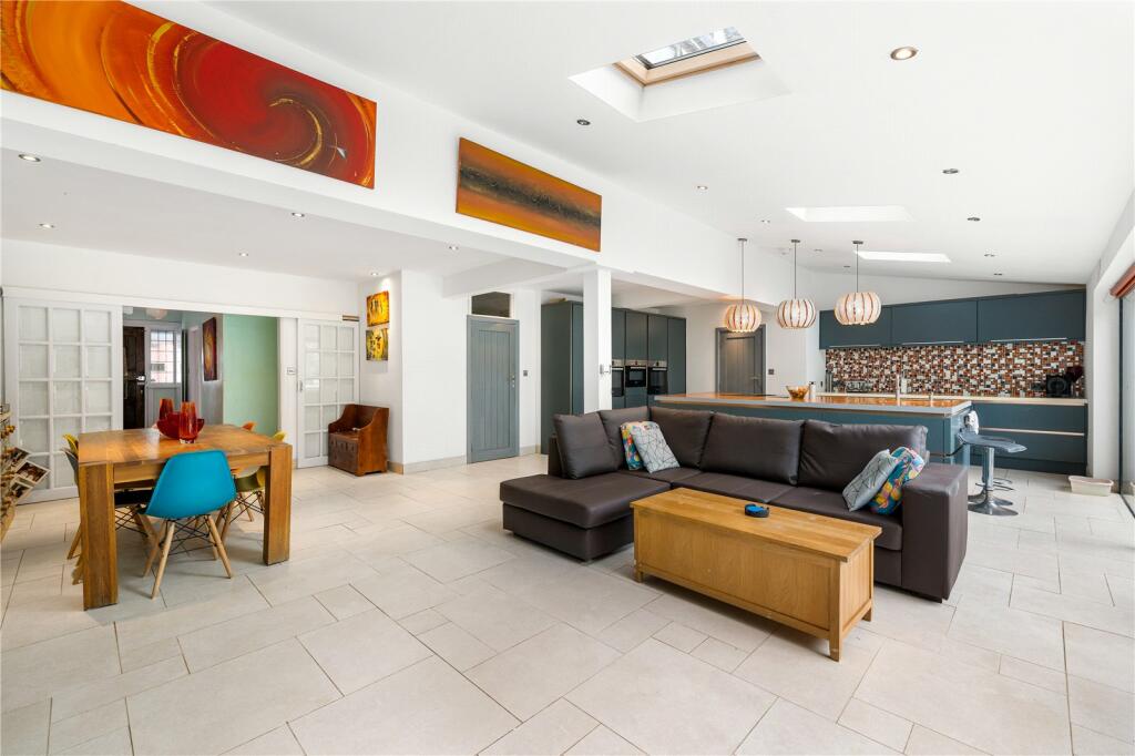 Additional property image - Mallory Road, Hove, BN3