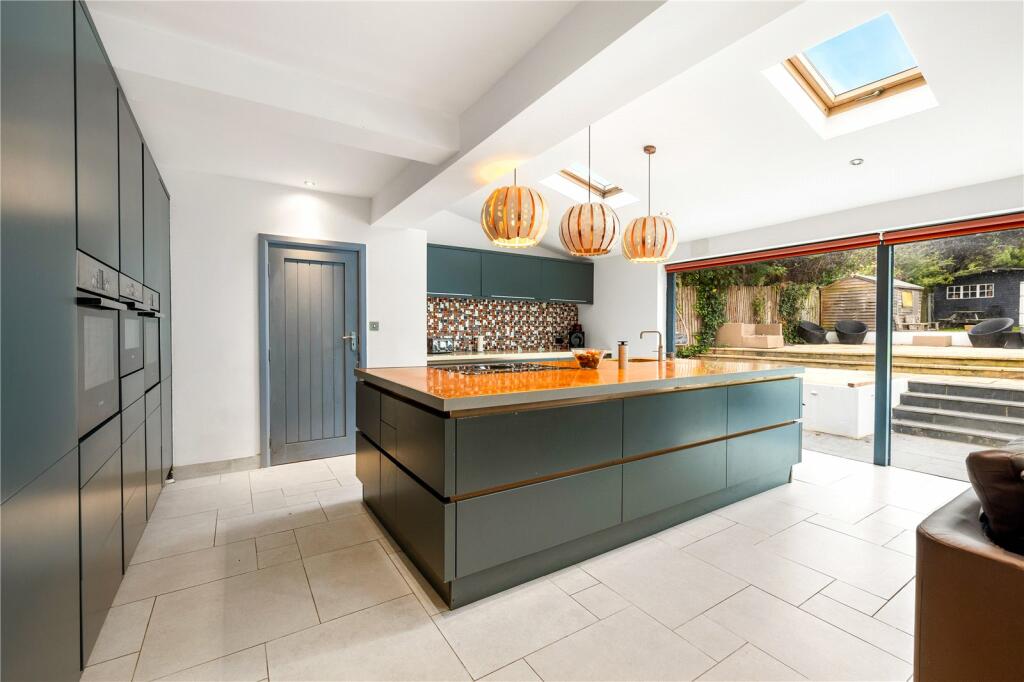 Additional property image - Mallory Road, Hove, BN3