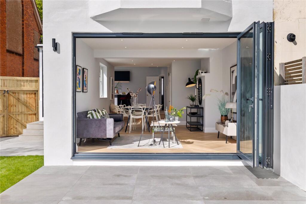 Additional property image - Pembroke Crescent, Hove, East Sussex, BN3