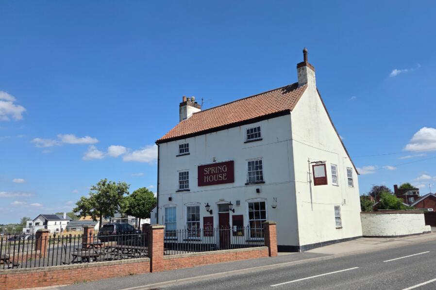Main image of property: Spring House 15 Farndon Road, Newark 0n Trent, NG24 4SA