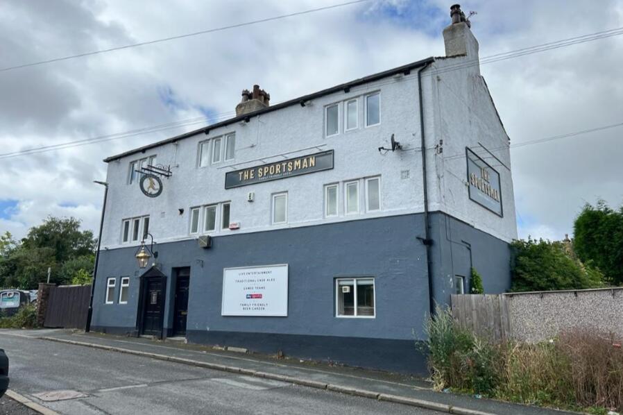Main image of property: Sportsman Inn 14 Hungerhill Road, Morley, LS27 9AD