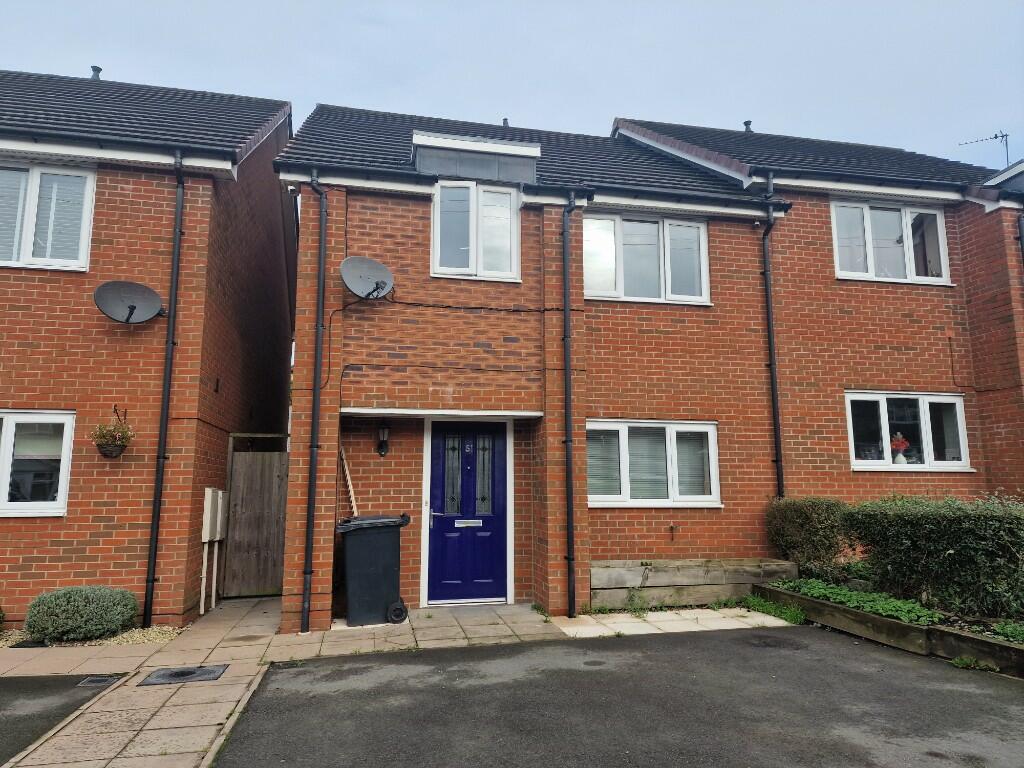 3 bedroom semidetached house for rent in Orchard Street, Brierley Hill