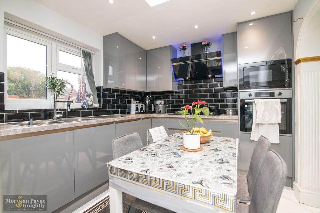 Additional property image - Esher Road, West Bromwich,West Midlands, B71