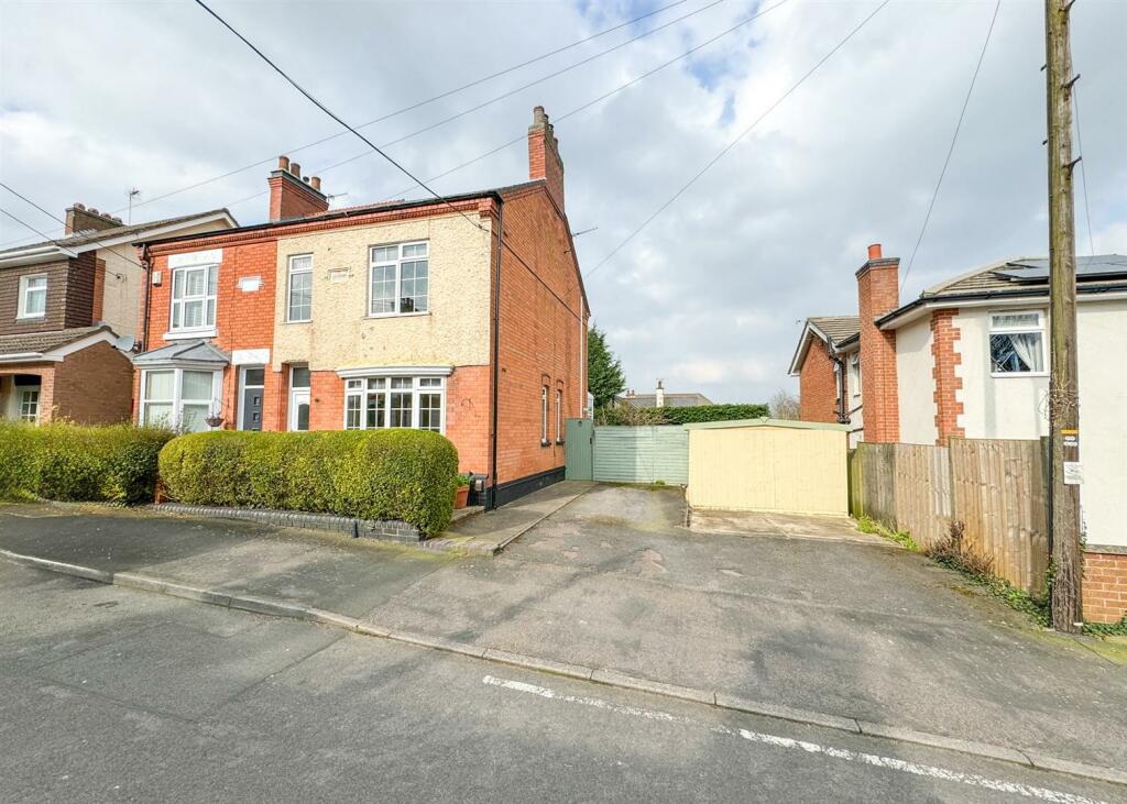 3 bedroom semidetached house for sale in Danvers Road, Mountsorrel